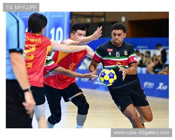 苏里南现役足球球星表现分析与未来发展潜力展望 苏里南现役足球球星表现分析与未来发展潜力展望